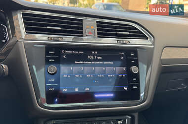 Внедорожник / Кроссовер Volkswagen Tiguan 2019 в 