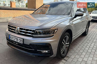 Внедорожник / Кроссовер Volkswagen Tiguan 2019 в 
