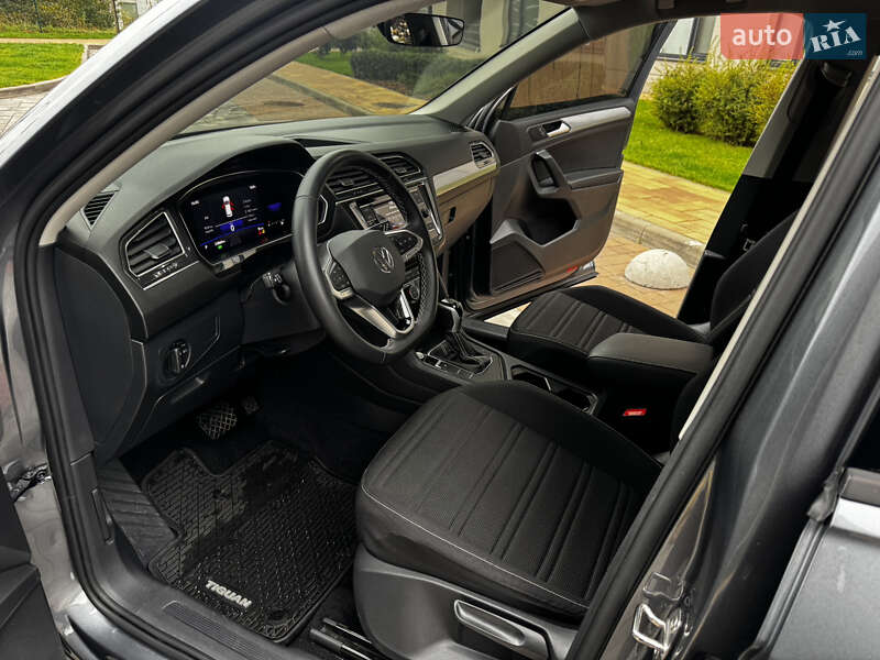 Внедорожник / Кроссовер Volkswagen Tiguan 2023 в Киеве