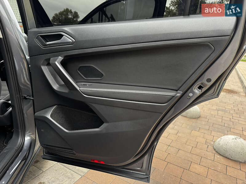 Внедорожник / Кроссовер Volkswagen Tiguan 2023 в Киеве