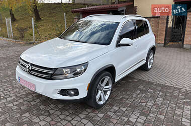 Внедорожник / Кроссовер Volkswagen Tiguan 2015 в 