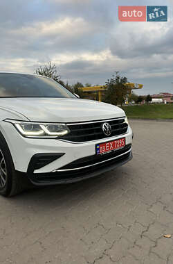 Позашляховик / Кросовер Volkswagen Tiguan 2021 в  фото 37 Позашляховик / Кросовер Volkswagen Tiguan 2021 в