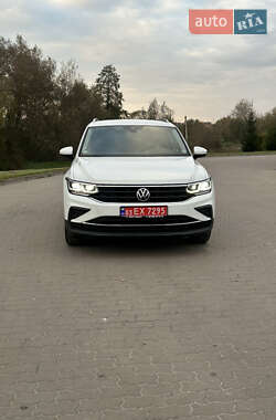 Позашляховик / Кросовер Volkswagen Tiguan 2021 в  фото 61 Позашляховик / Кросовер Volkswagen Tiguan 2021 в