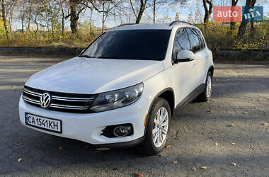 Внедорожник / Кроссовер Volkswagen Tiguan 2015 в Корсуне-Шевченковском