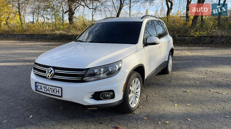 Внедорожник / Кроссовер Volkswagen Tiguan 2015 в Корсуне-Шевченковском фото Внедорожник / Кроссовер Volkswagen Tiguan 2015 в Корсуне-Шевченковском