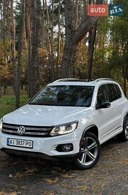 Позашляховик / Кросовер Volkswagen Tiguan 2016 в Києві