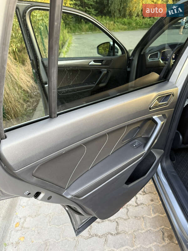 Внедорожник / Кроссовер Volkswagen Tiguan 2022 в Львове