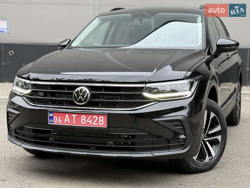 Внедорожник / Кроссовер Volkswagen Tiguan 2022 в Киеве