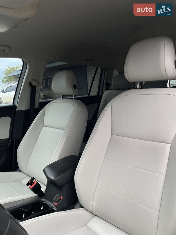 Позашляховик / Кросовер Volkswagen Tiguan 2018 в Вінниці фото 29 Позашляховик / Кросовер Volkswagen Tiguan 2018 в Вінниці