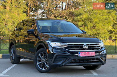 Позашляховик / Кросовер Volkswagen Tiguan 2023 в Києві
