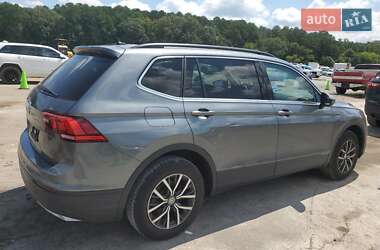 Внедорожник / Кроссовер Volkswagen Tiguan 2019 в 