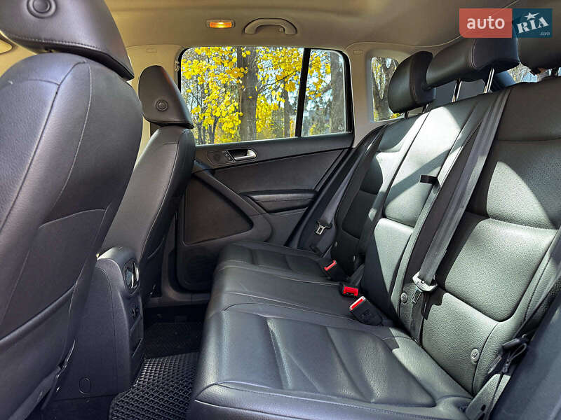 Внедорожник / Кроссовер Volkswagen Tiguan 2012 в Киеве