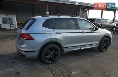 Внедорожник / Кроссовер Volkswagen Tiguan 2023 в 