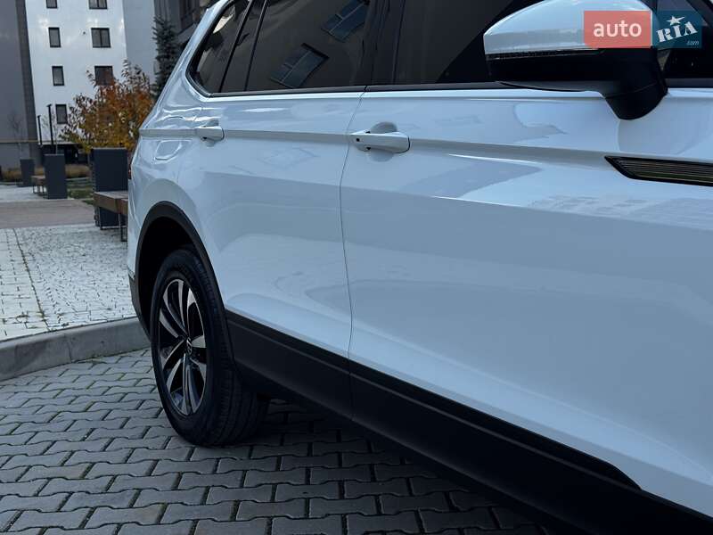 Позашляховик / Кросовер Volkswagen Tiguan 2022 в Івано-Франківську