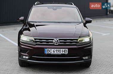 Позашляховик / Кросовер Volkswagen Tiguan 2018 в  фото 2 Позашляховик / Кросовер Volkswagen Tiguan 2018 в