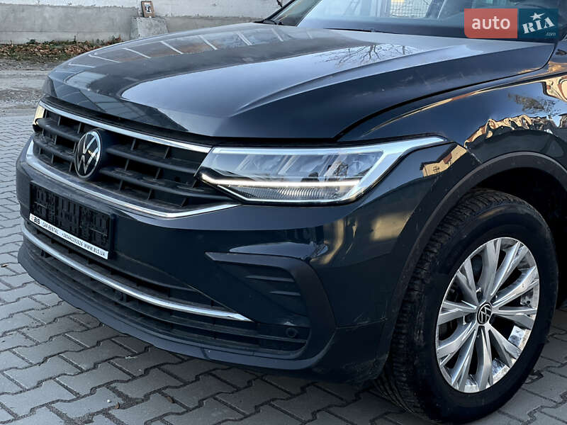 Внедорожник / Кроссовер Volkswagen Tiguan 2023 в Львове