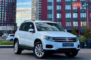 Внедорожник / Кроссовер Volkswagen Tiguan 2016 в Киеве