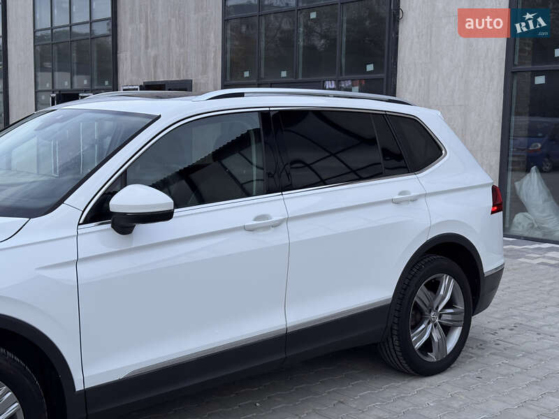 Внедорожник / Кроссовер Volkswagen Tiguan 2018 в Тернополе