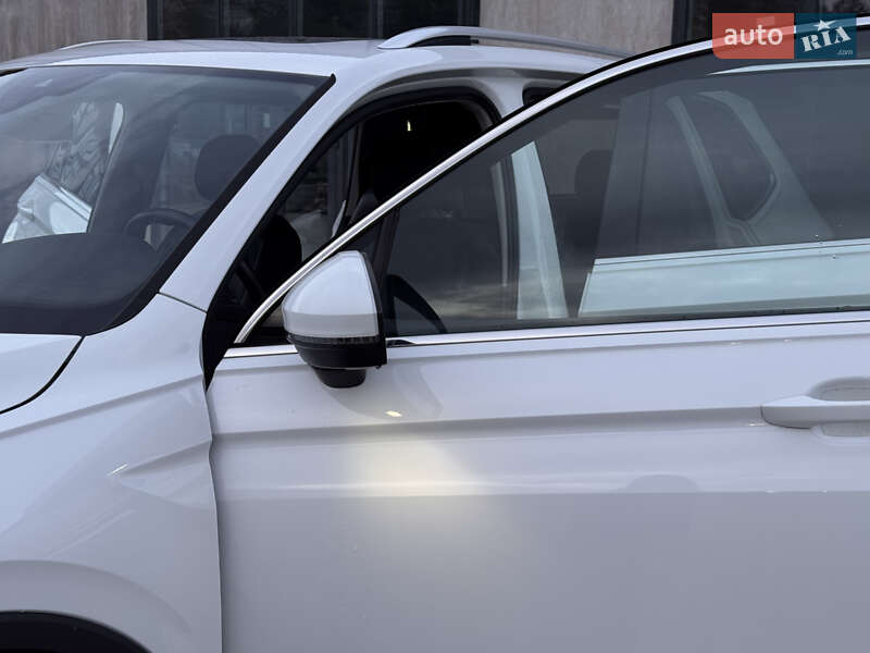 Внедорожник / Кроссовер Volkswagen Tiguan 2018 в Тернополе