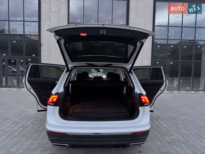 Внедорожник / Кроссовер Volkswagen Tiguan 2018 в Тернополе