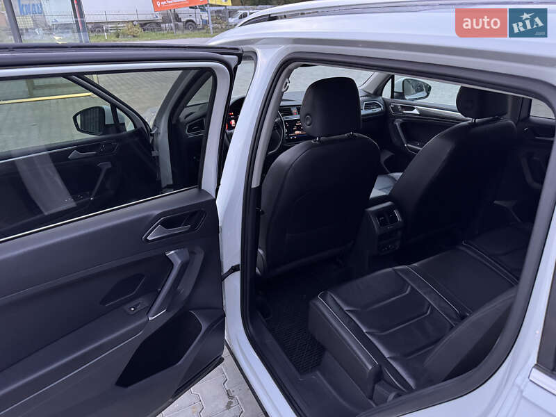 Внедорожник / Кроссовер Volkswagen Tiguan 2018 в Тернополе