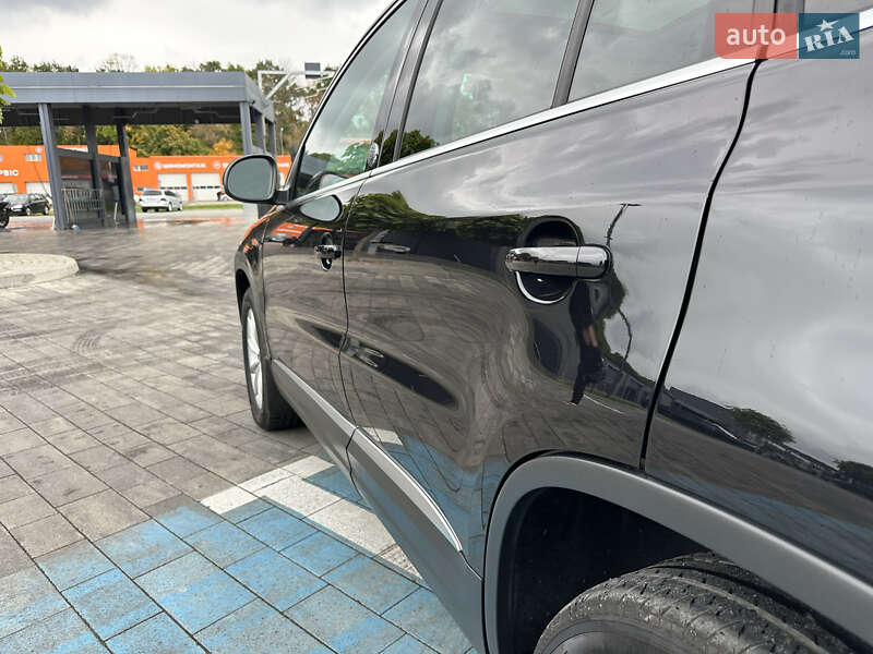 Внедорожник / Кроссовер Volkswagen Tiguan 2017 в Луцке