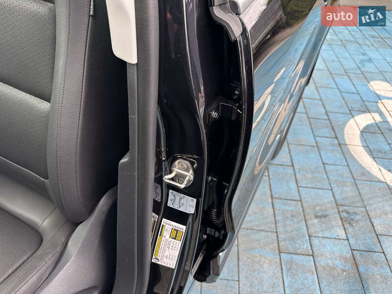 Внедорожник / Кроссовер Volkswagen Tiguan 2017 в Луцке