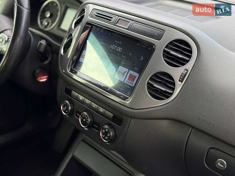 Позашляховик / Кросовер Volkswagen Tiguan 2012 в Запоріжжі