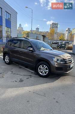 Внедорожник / Кроссовер Volkswagen Tiguan 2012 в Киеве