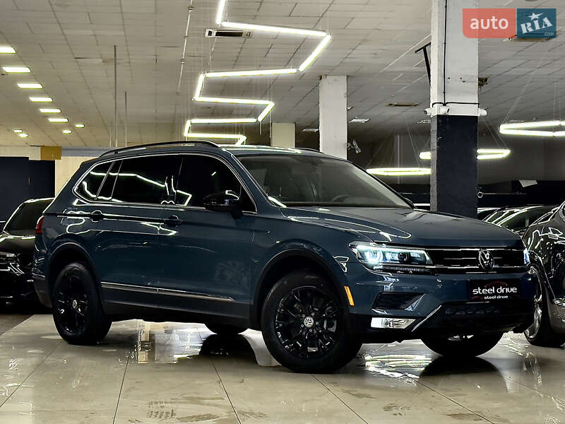 Внедорожник / Кроссовер Volkswagen Tiguan 2020 в 