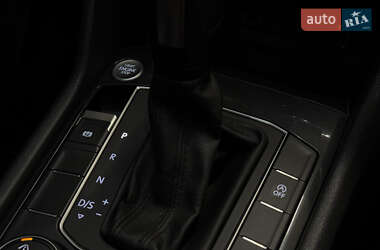 Внедорожник / Кроссовер Volkswagen Tiguan 2020 в 