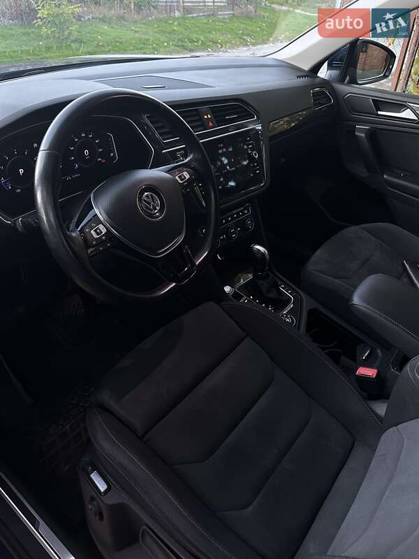 Внедорожник / Кроссовер Volkswagen Tiguan 2019 в Одессе