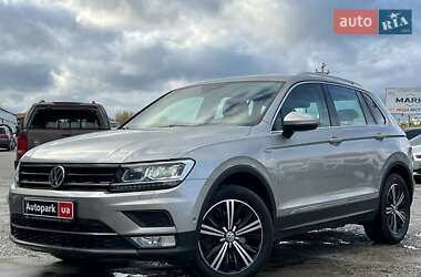 Внедорожник / Кроссовер Volkswagen Tiguan 2017 в Львове