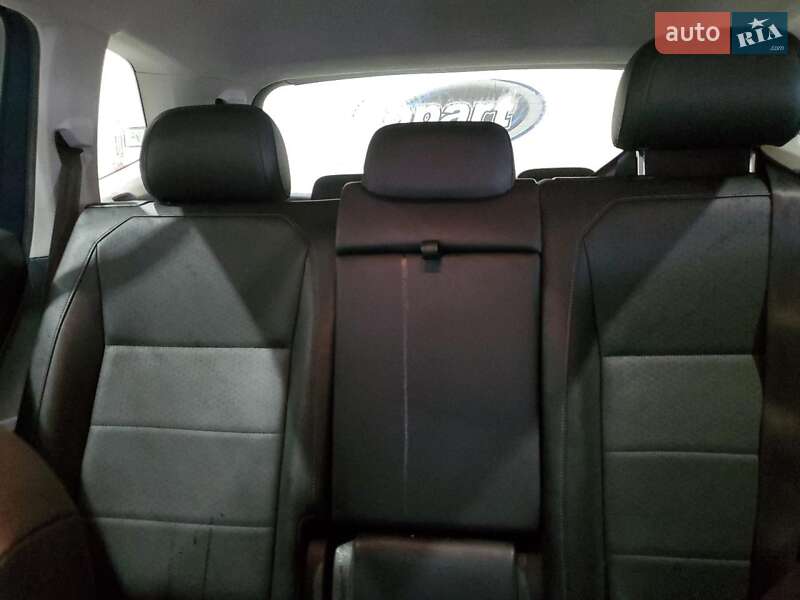 Позашляховик / Кросовер Volkswagen Tiguan 2018 в Ужгороді