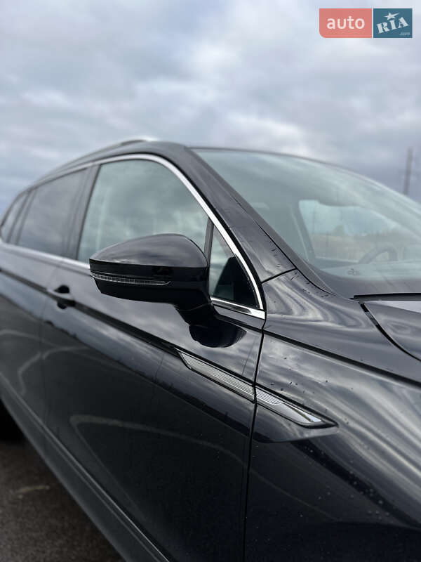 Позашляховик / Кросовер Volkswagen Tiguan 2022 в Рівному