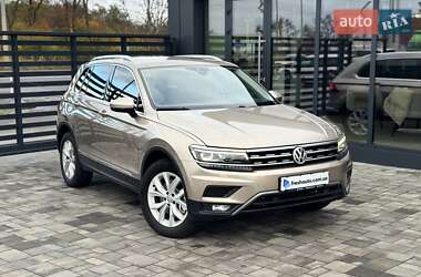 Внедорожник / Кроссовер Volkswagen Tiguan 2017 в Ровно Внедорожник / Кроссовер Volkswagen Tiguan 2017 в Ровно