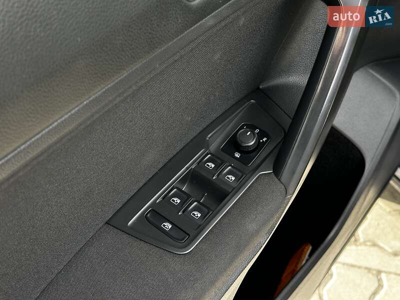 Позашляховик / Кросовер Volkswagen Tiguan 2021 в Львові