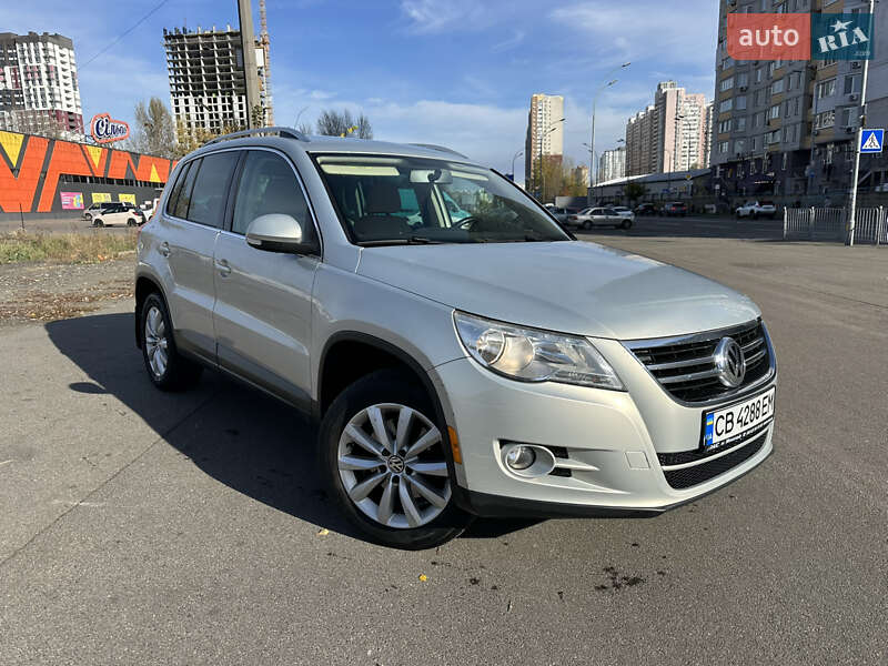 Volkswagen Tiguan 2010 Volkswagen Tiguan 2010