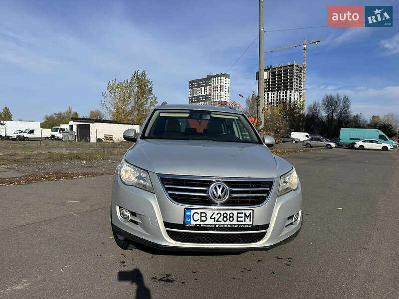 Внедорожник / Кроссовер Volkswagen Tiguan 2010 в Киеве