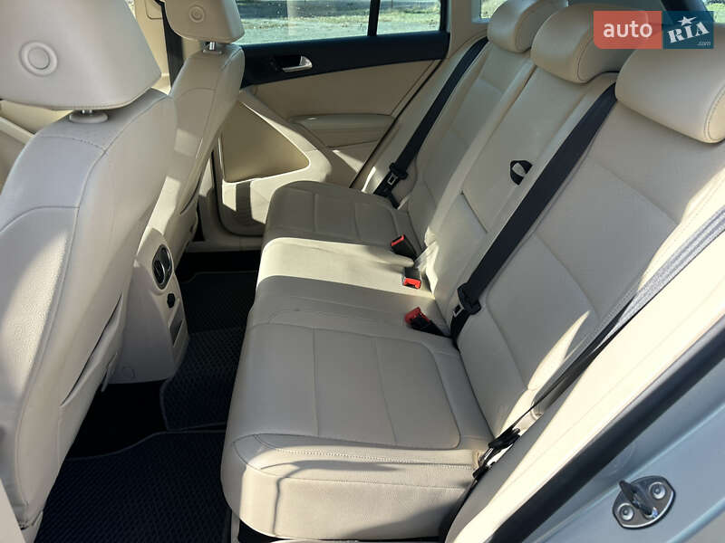 Внедорожник / Кроссовер Volkswagen Tiguan 2010 в Киеве