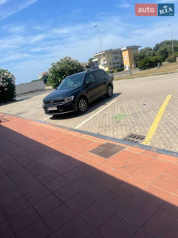 Внедорожник / Кроссовер Volkswagen Tiguan 2017 в Черновцах фото 5 Внедорожник / Кроссовер Volkswagen Tiguan 2017 в Черновцах