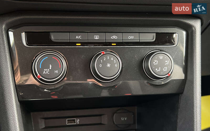 Внедорожник / Кроссовер Volkswagen Tiguan 2019 в Львове