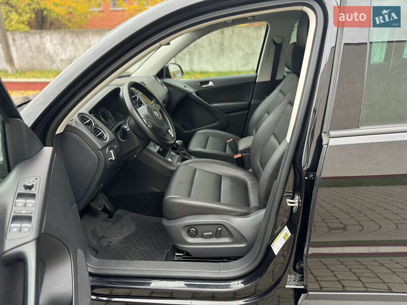 Позашляховик / Кросовер Volkswagen Tiguan 2015 в Дубні
