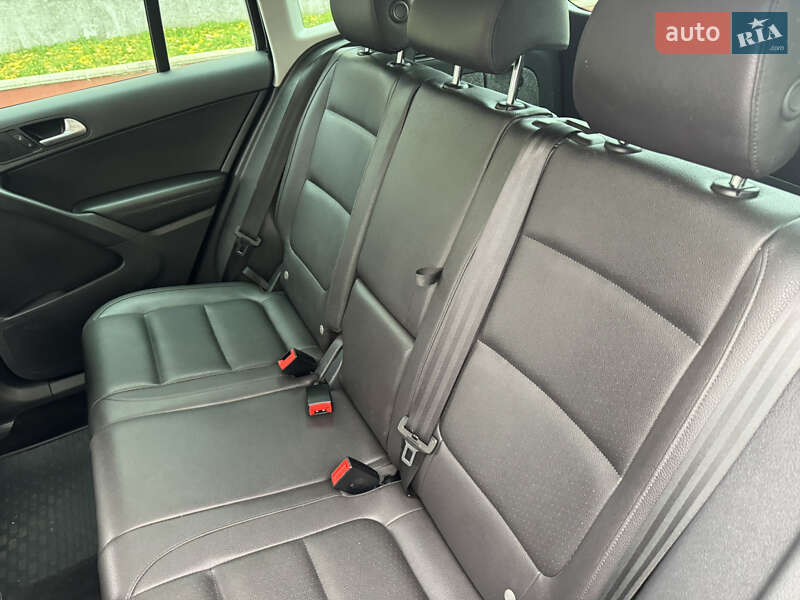 Позашляховик / Кросовер Volkswagen Tiguan 2015 в Дубні