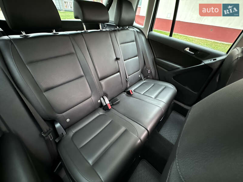 Позашляховик / Кросовер Volkswagen Tiguan 2015 в Дубні