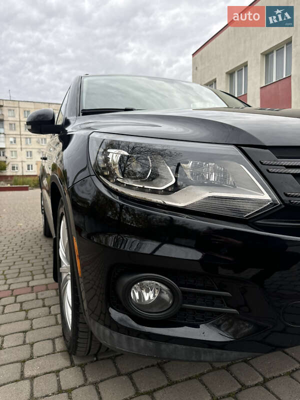 Позашляховик / Кросовер Volkswagen Tiguan 2015 в Дубні