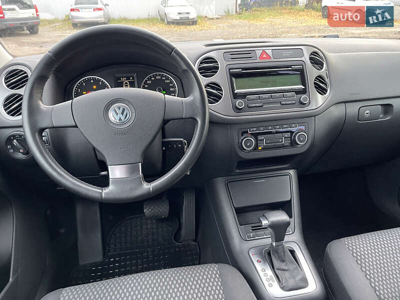 Внедорожник / Кроссовер Volkswagen Tiguan 2010 в Киеве