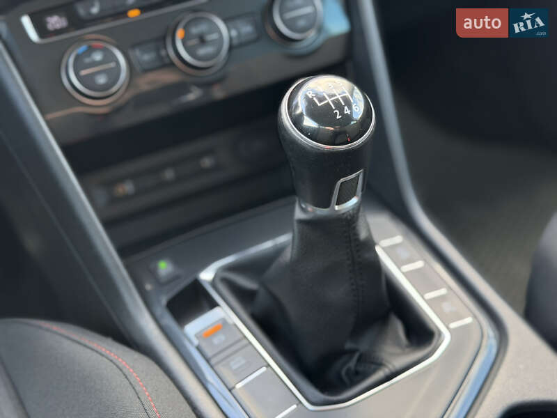 Внедорожник / Кроссовер Volkswagen Tiguan 2017 в Киеве фото 19 Внедорожник / Кроссовер Volkswagen Tiguan 2017 в Киеве