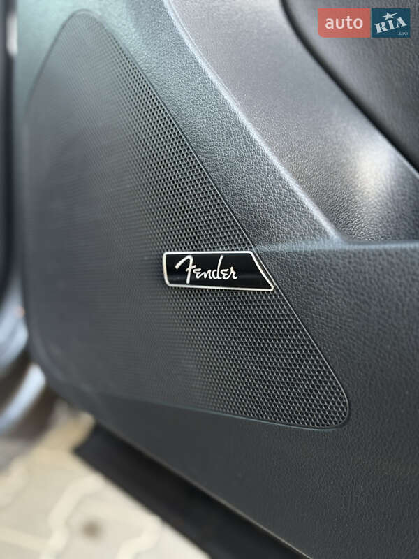 Внедорожник / Кроссовер Volkswagen Tiguan 2015 в Черновцах