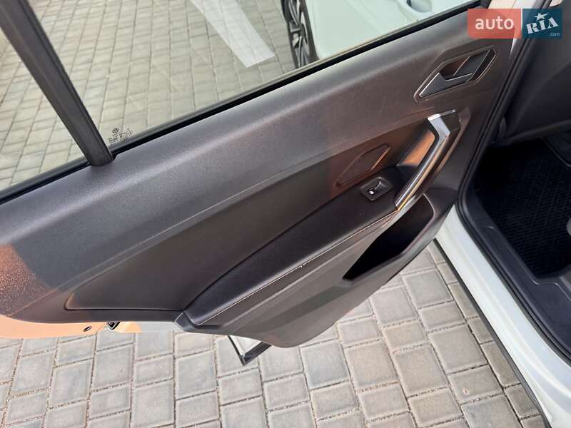 Позашляховик / Кросовер Volkswagen Tiguan 2022 в Одесі